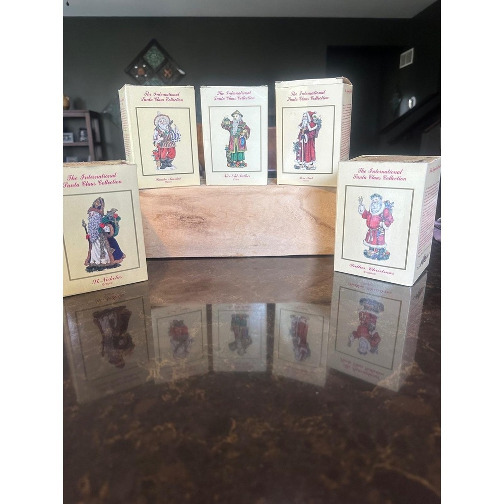 The International Santa Claus Collection Set of 5 Figurines with Boxes Vintage